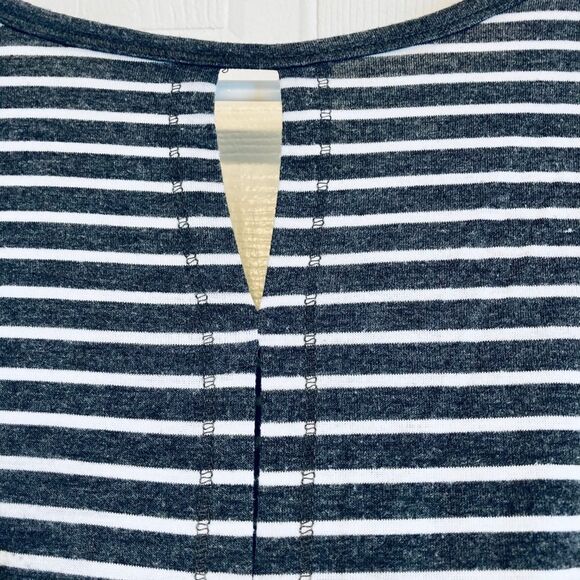 Yogalicious Striped Open Back Active T-Shirt‎ Large - Picture 5 of 11